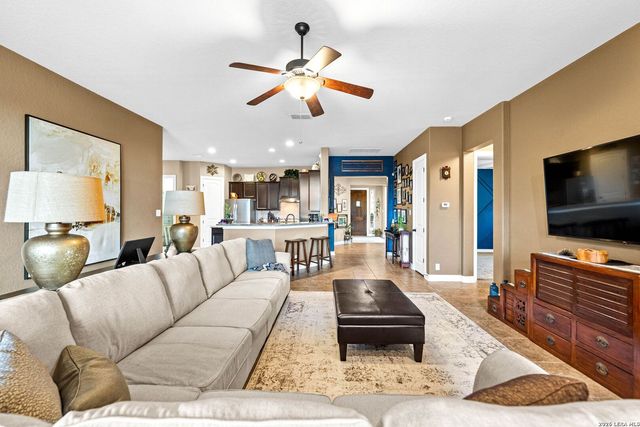 11816 Field Bend, Selma, TX 78154