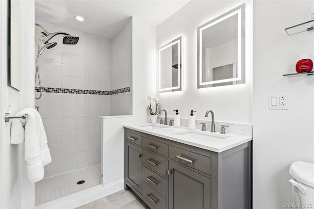 17 Leatherstocking Lane, Mamaroneck, NY 10543