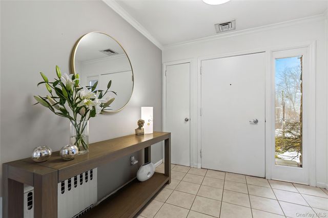 17 Leatherstocking Lane, Mamaroneck, NY 10543