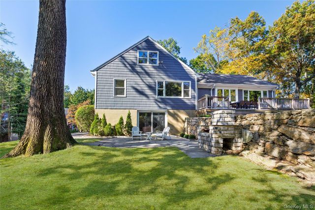 17 Leatherstocking Lane, Mamaroneck, NY 10543