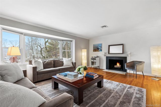 17 Leatherstocking Lane, Mamaroneck, NY 10543