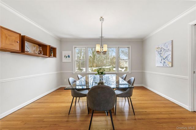 17 Leatherstocking Lane, Mamaroneck, NY 10543