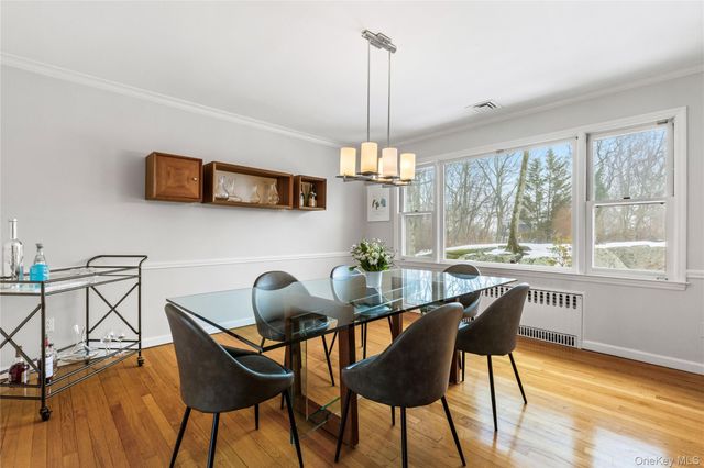 17 Leatherstocking Lane, Mamaroneck, NY 10543