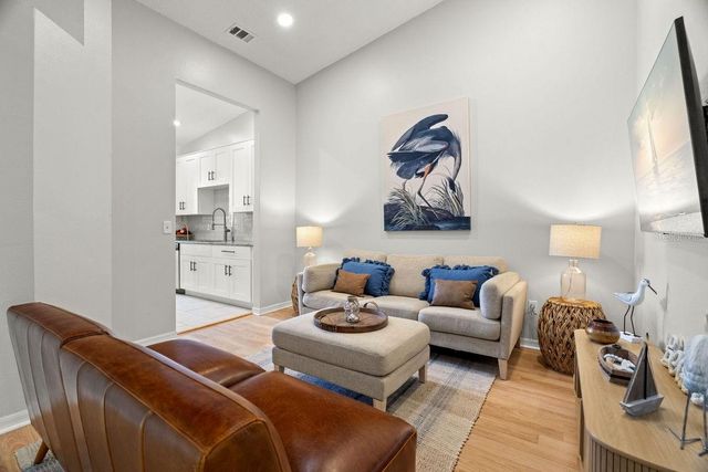 621 DUCHESS BOULEVARD, Dunedin, FL 34698