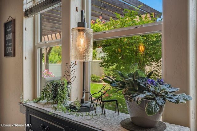 2551 W Renoir Dr, Coeur D'alene, ID 83815