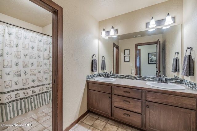 2551 W Renoir Dr, Coeur D'alene, ID 83815