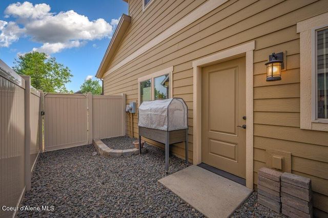 2551 W Renoir Dr, Coeur D'alene, ID 83815