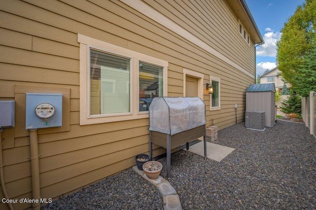 2551 W Renoir Dr, Coeur D'alene, ID 83815