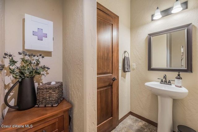 2551 W Renoir Dr, Coeur D'alene, ID 83815