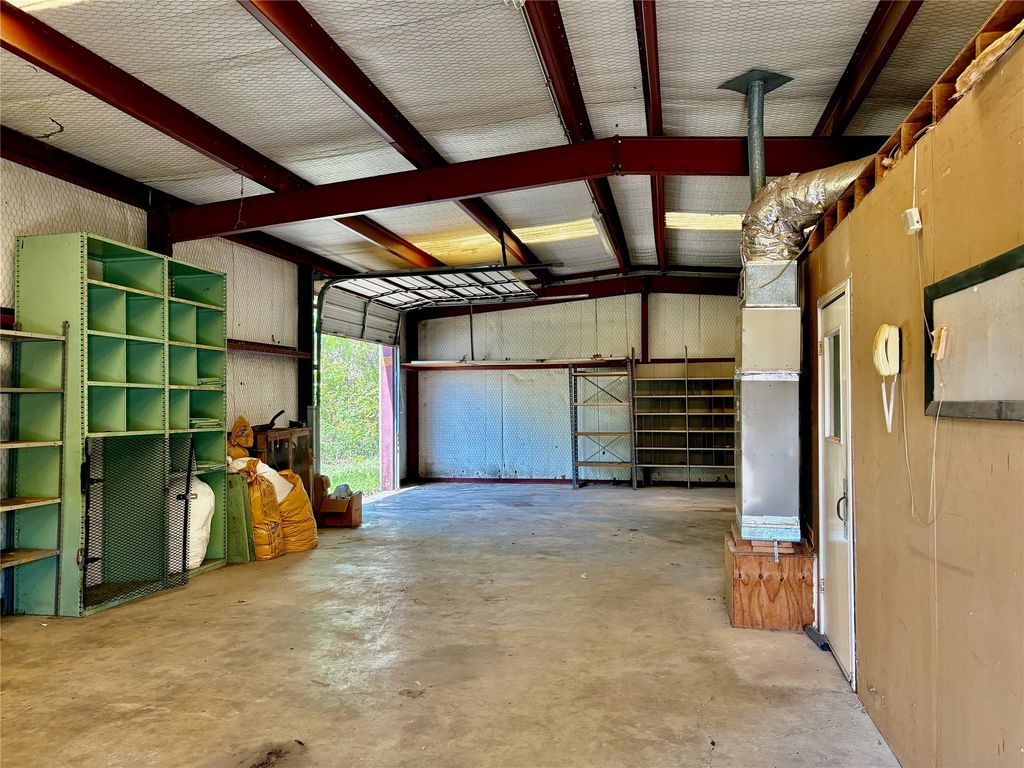 203 W Pembroke Avenue, Dallas, TX 75208