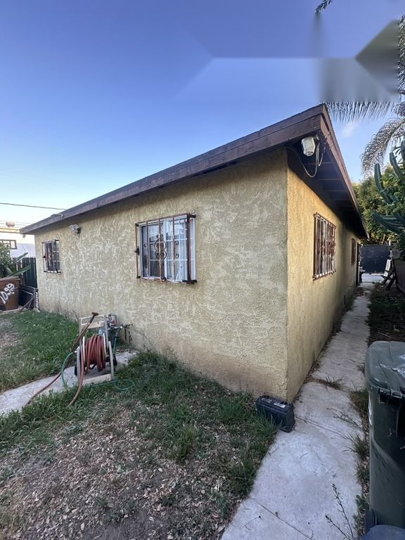 1024 W 88th, Los Angeles, CA 90044 — photo 3