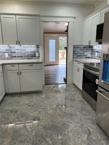 903 S ERIE Avenue, Russellville, AR 72801