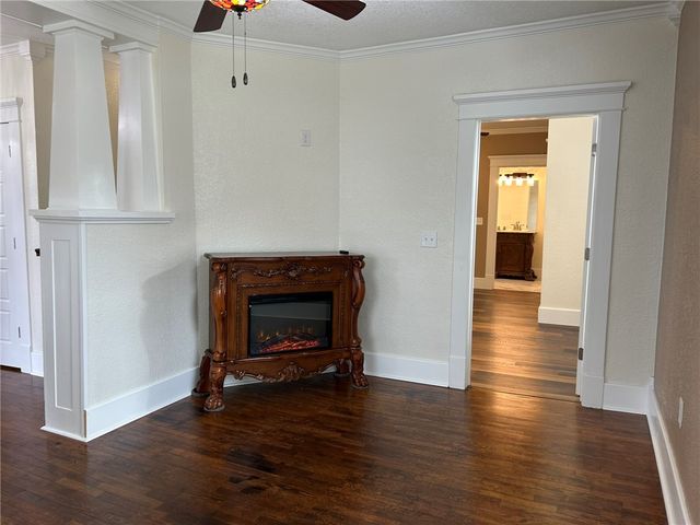 903 S ERIE Avenue, Russellville, AR 72801