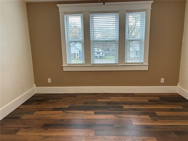 903 S ERIE Avenue, Russellville, AR 72801