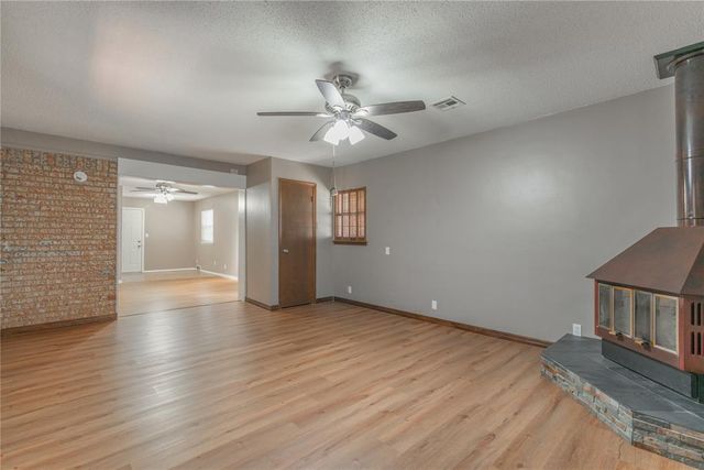 5701 NW 58th Street, Warr Acres, OK 73122
