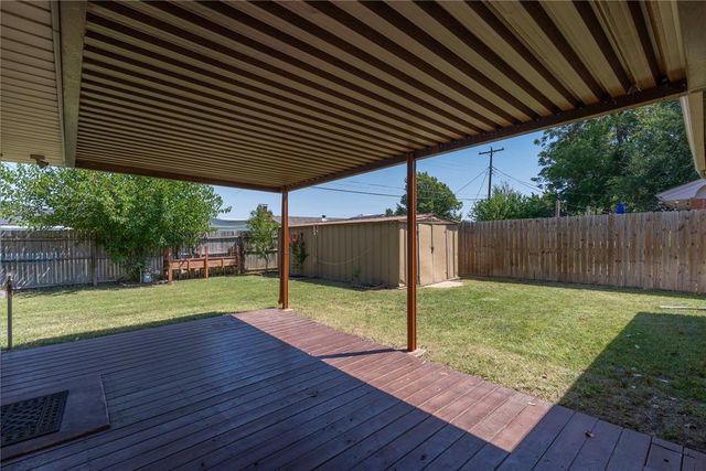 5701 NW 58th Street, Warr Acres, OK 73122