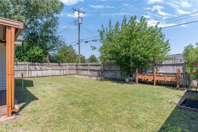 5701 NW 58th Street, Warr Acres, OK 73122