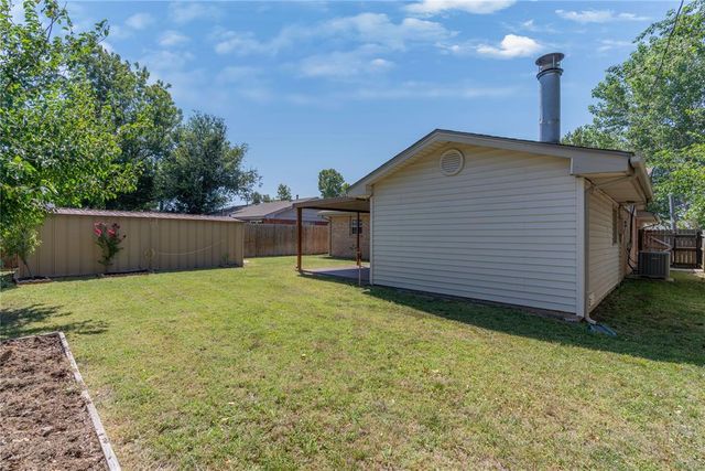 5701 NW 58th Street, Warr Acres, OK 73122