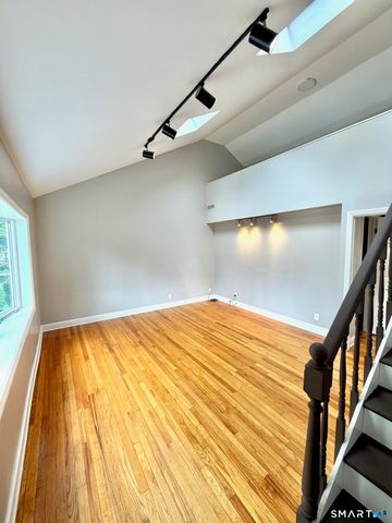 153 Oaklawn Avenue, Stamford, CT 06905
