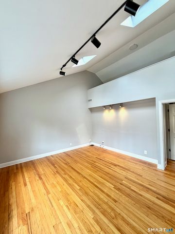 153 Oaklawn Avenue, Stamford, CT 06905