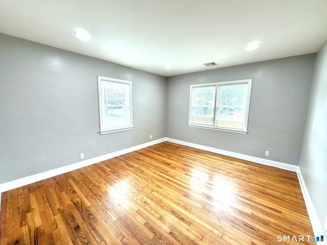 153 Oaklawn Avenue, Stamford, CT 06905