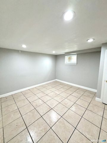 153 Oaklawn Avenue, Stamford, CT 06905