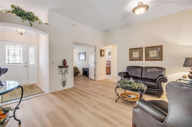 298 SOCIETY HILL CIRCLE, The Villages, FL 32162