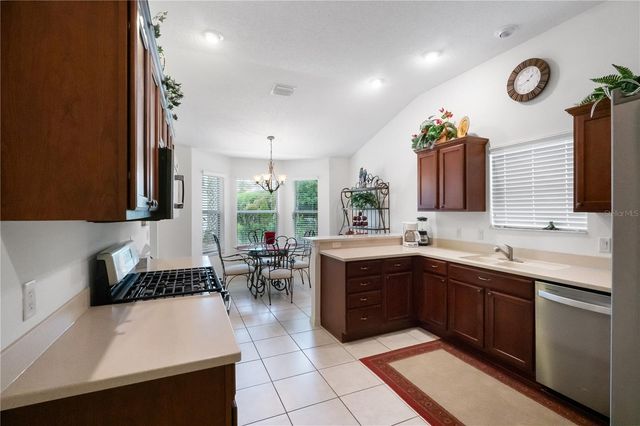 298 SOCIETY HILL CIRCLE, The Villages, FL 32162