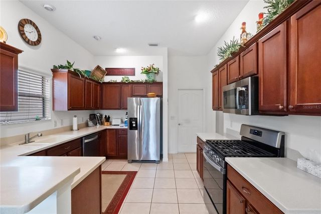 298 SOCIETY HILL CIRCLE, The Villages, FL 32162