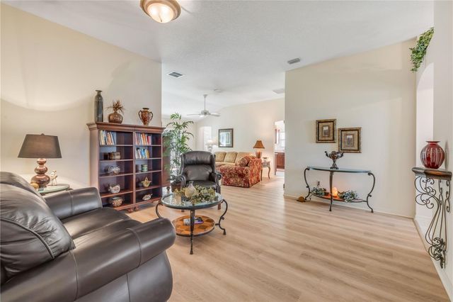 298 SOCIETY HILL CIRCLE, The Villages, FL 32162