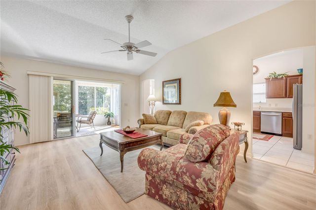 298 SOCIETY HILL CIRCLE, The Villages, FL 32162