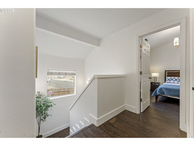 13444 Se PIPER Dr, Happy Valley, OR 97086