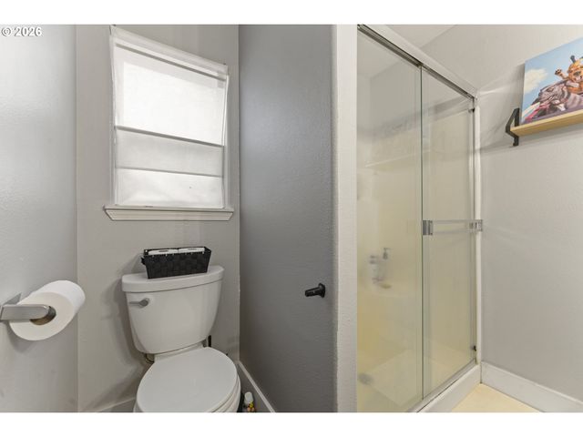 13444 Se PIPER Dr, Happy Valley, OR 97086