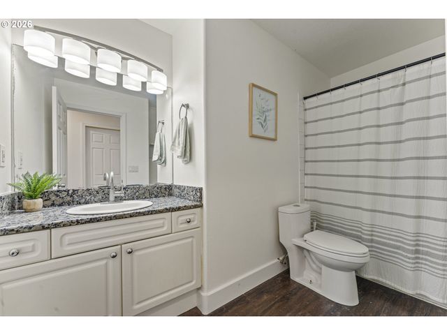 13444 Se PIPER Dr, Happy Valley, OR 97086