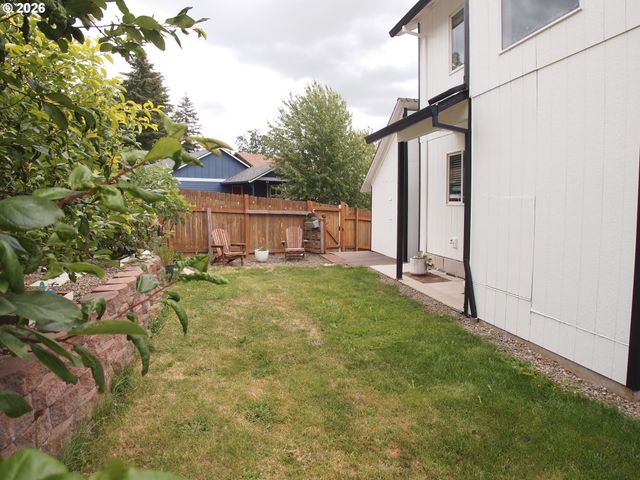 13444 Se PIPER Dr, Happy Valley, OR 97086