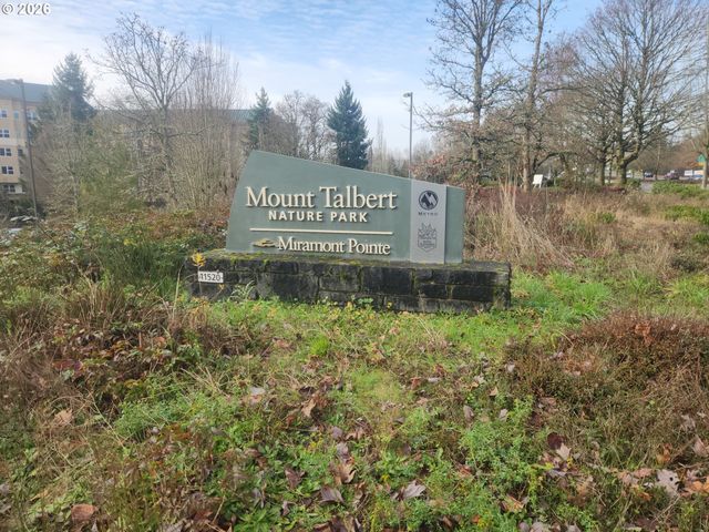 13444 Se PIPER Dr, Happy Valley, OR 97086