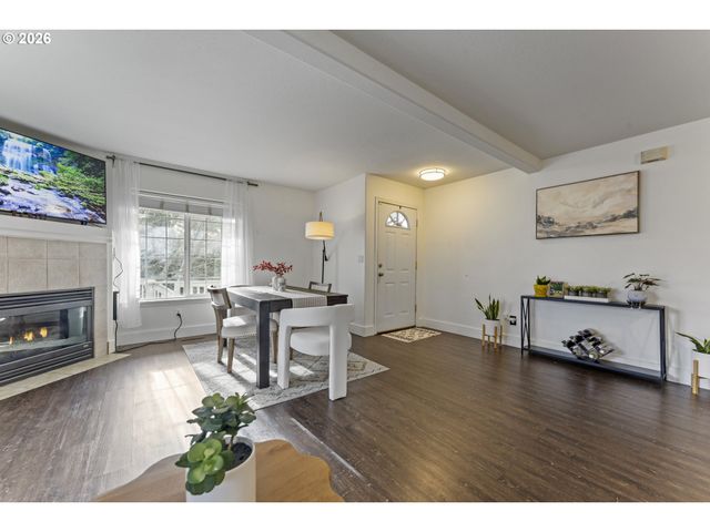 13444 Se PIPER Dr, Happy Valley, OR 97086