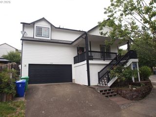 13444 Se PIPER Dr, Happy Valley, OR 97086