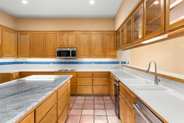 50 Tiburon DR, Austin, TX 78738