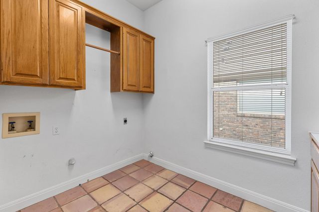 50 Tiburon DR, Austin, TX 78738