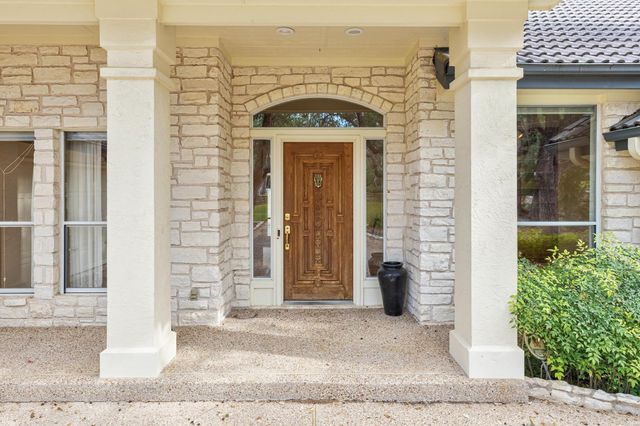 50 Tiburon DR, Austin, TX 78738
