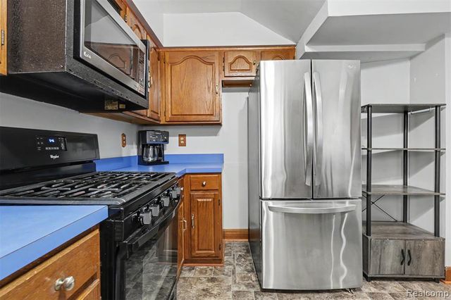 23114 Hollander Street, Dearborn, MI 48128