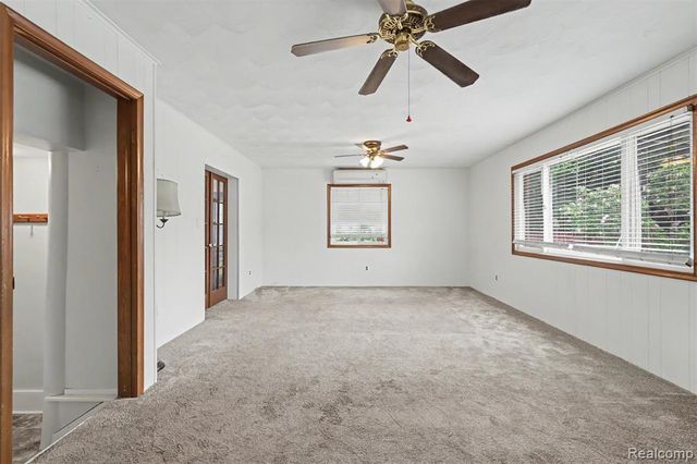 23114 Hollander Street, Dearborn, MI 48128