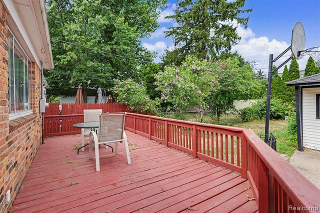 23114 Hollander Street, Dearborn, MI 48128
