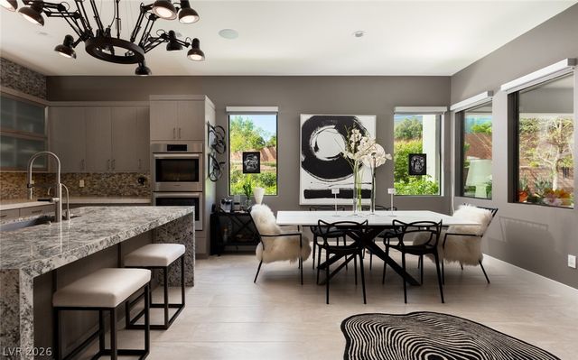 19 MOONFIRE Drive, Las Vegas, NV 89135