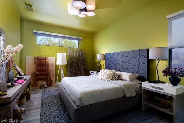 19 MOONFIRE Drive, Las Vegas, NV 89135