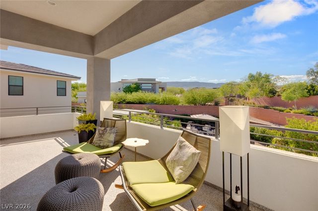 19 MOONFIRE Drive, Las Vegas, NV 89135