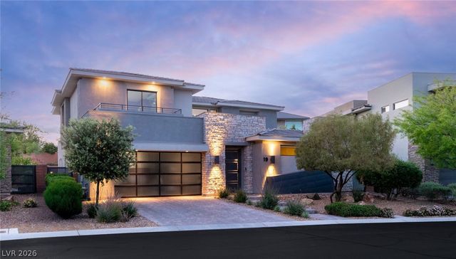 19 MOONFIRE Drive, Las Vegas, NV 89135