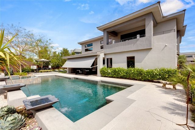 19 MOONFIRE Drive, Las Vegas, NV 89135