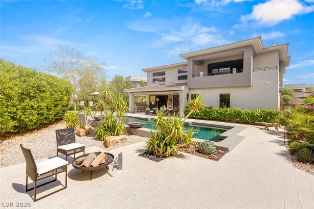 19 MOONFIRE Drive, Las Vegas, NV 89135